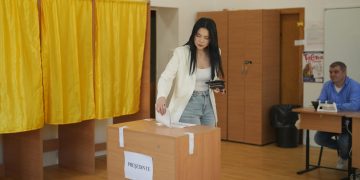 Përsëriten sot në Rumani zgjedhjet presidenciale