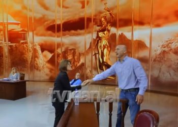 Degradon sherri, burri shtyn gruan: Fikeni diskun e prishur