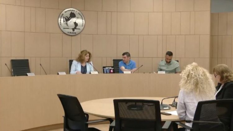 “Vlora të votojë deri në orën 22:00”, rrëzohet kërkesa e socialistëve