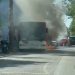 VIDEO/ Përfshihet nga flakët autobusi në Durrës, detajet e para