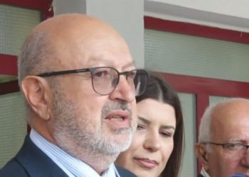 Zannier viziton disa qendra votimi në Tiranë: Jemi këtu për të vëzhguar procesin