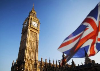 Britania e Madhe vendos 100 sanksione të reja kundër Rusisë