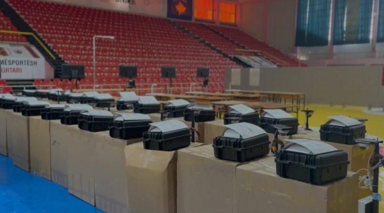 11 Maji/ Shpërndarja e materialeve zgjedhore ka nisur edhe në Vlorë e Fier