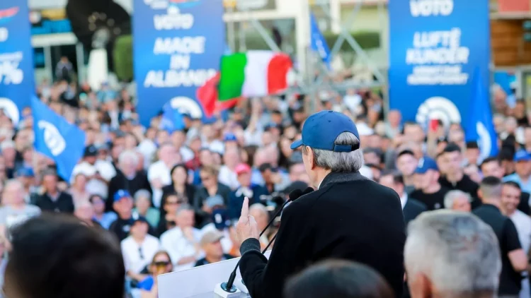 “U zgjodh një Donald Trump i ri në Vatikan”, Berisha uron Papën e ri