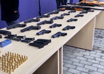 Një mesazh në telefon zbuloi trafikantët e armëve