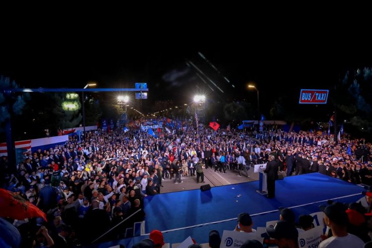 Berisha falënderim për LaCivitën: Shkallmove Ramën duke i rënë tavolinës me grushte!