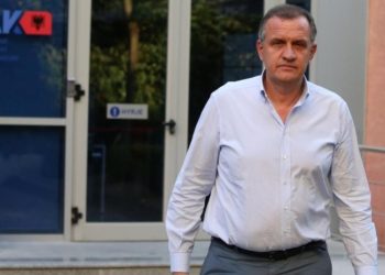 “Sterilizimi”/ Ish-ministri Beqaj kërkon pushimin e çështjes