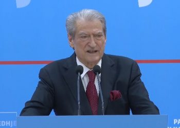 Hapja rrugë e një lidershipi të ri? Berisha: Dhashë dorëheqjen, erdhi Basha por…