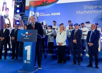 “Përdori varfërinë dhe papunësinë”, Berisha: Rama largoi të rinjtë nga Shqipëria
