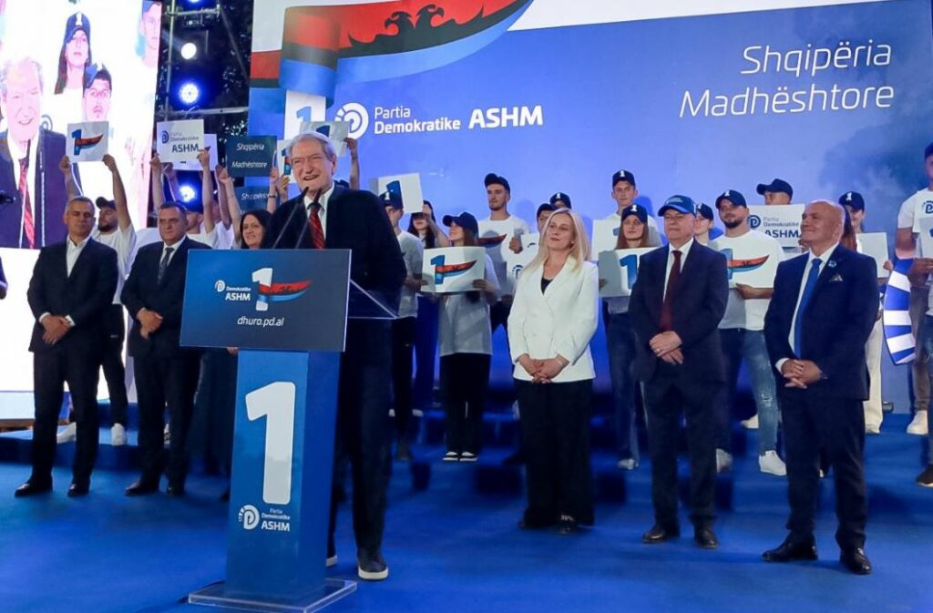 “Përdori varfërinë dhe papunësinë”, Berisha: Rama largoi të rinjtë nga Shqipëria
