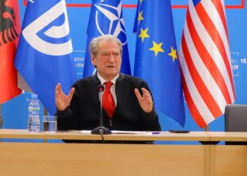 Berisha ‘porosi’ drejtuesve politikë: Dokumentoni grabitjen e votës!