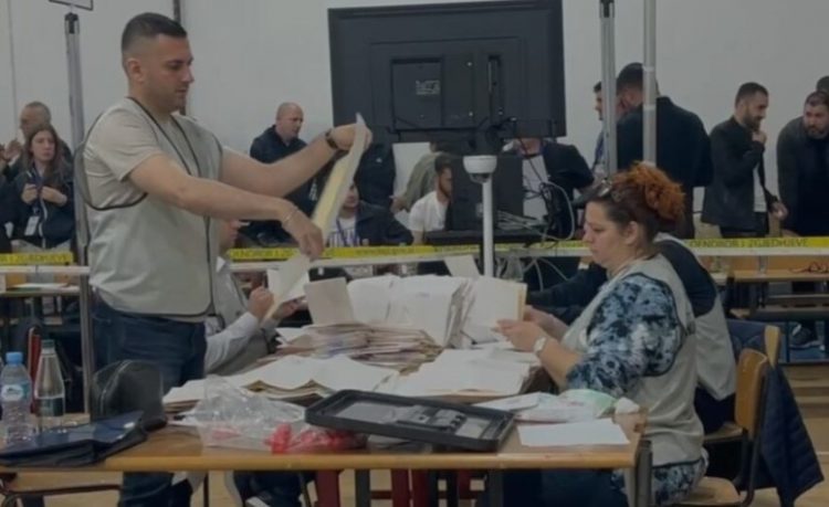 Durrës/Numërohen 72 nga 493 kuti, cila parti udhëheq garën