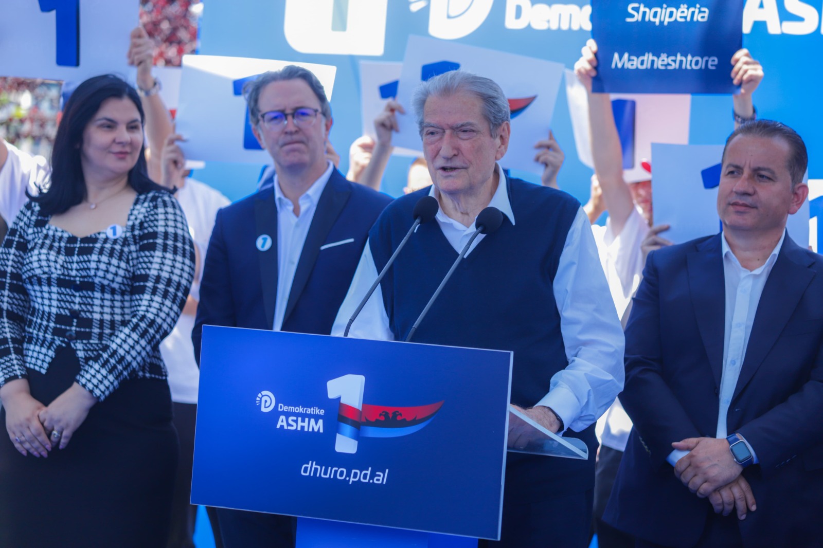 “Jeni dëshmi e shkërmoqjes së Ramës”, pse i falënderoi Berisha socialistët në Belsh
