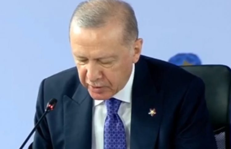 “Jemi në moment kritik”/ Erdogan: Armët duhet të heshtin, të vendoset paqja…