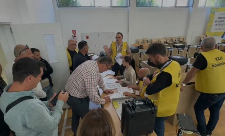 Lezhë, nis shpërndarja e materialeve zgjedhore