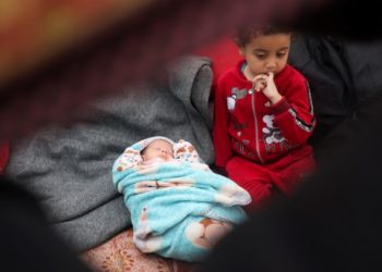 “Të dërgohen ndihma”/ OKB ngre alarmin për Gazën: 14 mijë foshnje mund të vdesin
