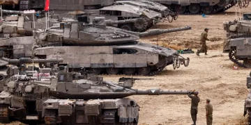 Izraeli nis një ofensivë të re të zgjeruar në Rripin e Gazës