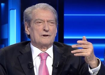 A do të tërhiqet? Berisha: Ça mo? Një misionar e tërheq vetëm zoti