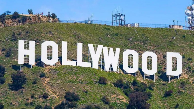 Paralajmëron Trump  Filmat jo amerikanë do të përballen me tarifa 100 