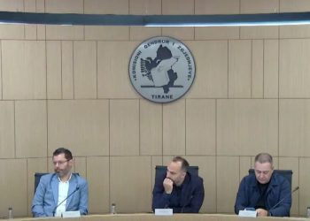 Ndarja e votës nga Greqia, KAS tërhiqet për vendim