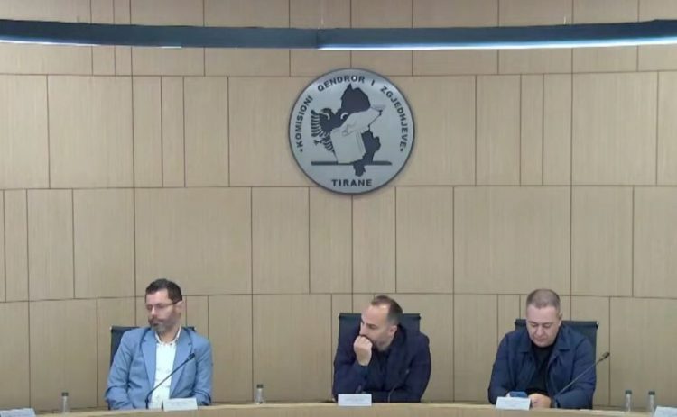 Ndarja e votës nga Greqia, KAS tërhiqet për vendim