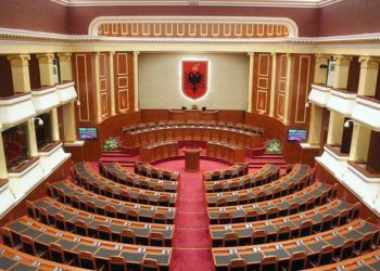 Janë në listat e mbyllura, ja emrat e kandidatëve që fituan karrigen në Kuvend
