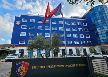 “Të djegim makinën e policisë”/ Thirrje në TikTok për akte dhune, pranga 24-vjeçarit
