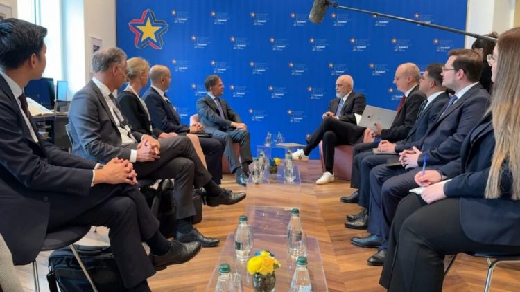 Rama pret Sekretarin e NATO, Rutte: Diskutuam mbi forcimin e rolit të Shqipërisë