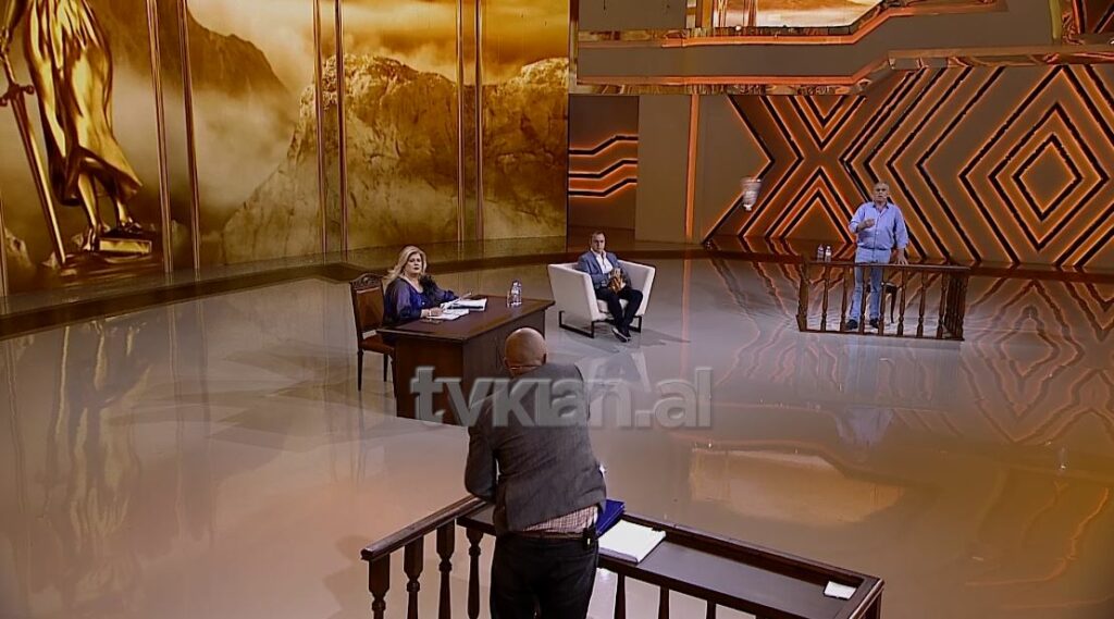 Zhduken 2 milionë e 260 mijë dollarë Mehmetit i erren sytë  sulmon vëllain me shishe