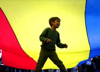 Pas kaosit disamujor, rumunët bëhen gati ta zgjedhin presidentin