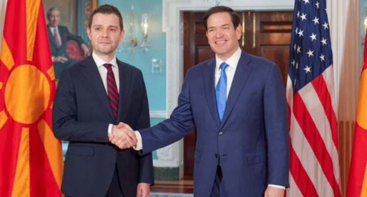 Rubio takohet me homologun maqedonas