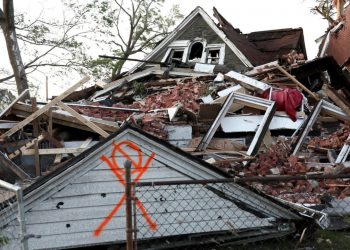 Tornadot godasin dy shtete të SHBA-së, raportohen viktima dhe të plagosur