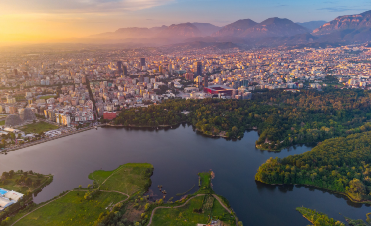 Autoritet e huaja kërkojnë pasuritë e krimit në Shqipëri