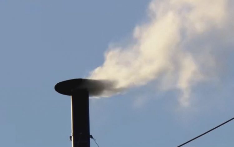 Tym i bardhë në Vatikan/ Kardinalët arrijnë dakordësinë për zgjedhjen e Papës së ri