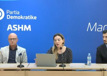 “Dhjetëra mln euro për asfalt elektoral”/Vokshi: Rriten rastet e blerjes së votës!