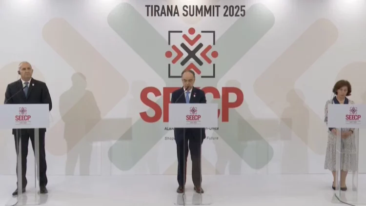 Begaj pas Samitit të SEECP: Irani të ndalojë programet bërthamore dhe balistike!