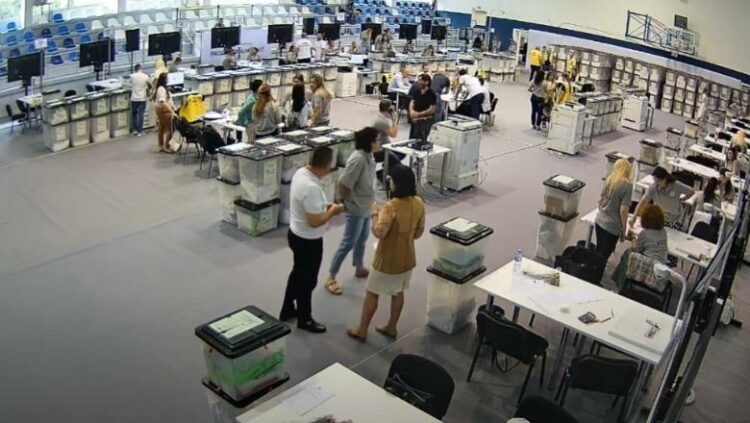 Nis rinumërimi i votave, do hapen 44% e kutive në 4 qarqe