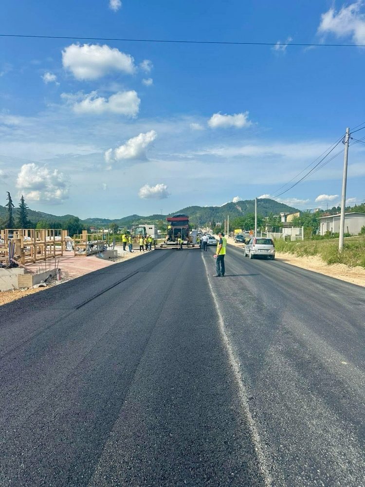 Kantieri i rrugës Tiranë-Ndoq/Rama: Realizimi fizik i punimeve është në masën 38%