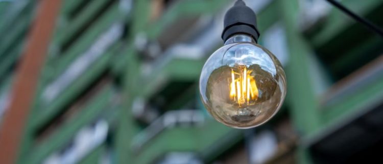 Kosovë, ZRRE: Bizneset e mëdha kalojnë në tregun e hapur të energjisë