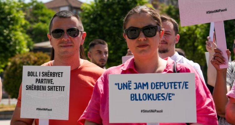 Kosovë/ Shoqëria civile thirrje partive politike të zhbllokojnë ngërçin në Kuvend