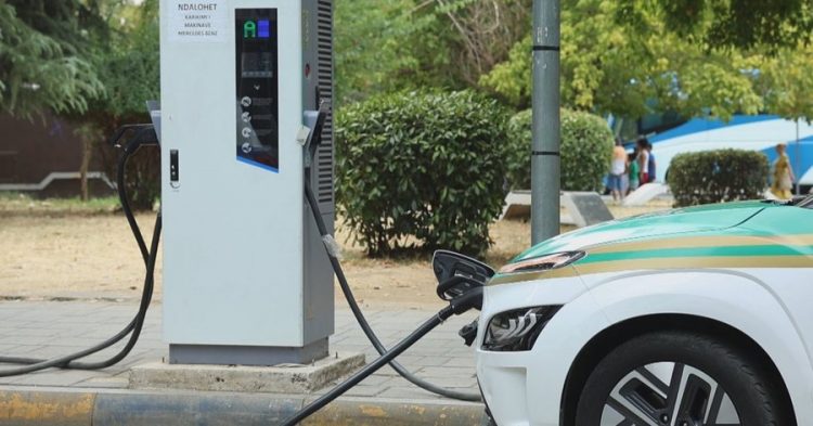 1,665 mjete elektrike hyn në vend në 5 muajt e parë të 2025