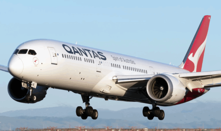 Avioni që mbeti në qiell për shkak të luftës Izrael-Iran, 15 orë në ajër