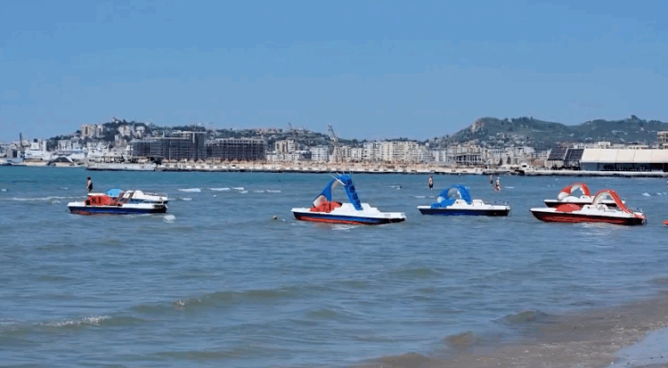 Siguria në plazh, masa të reja në Durrës