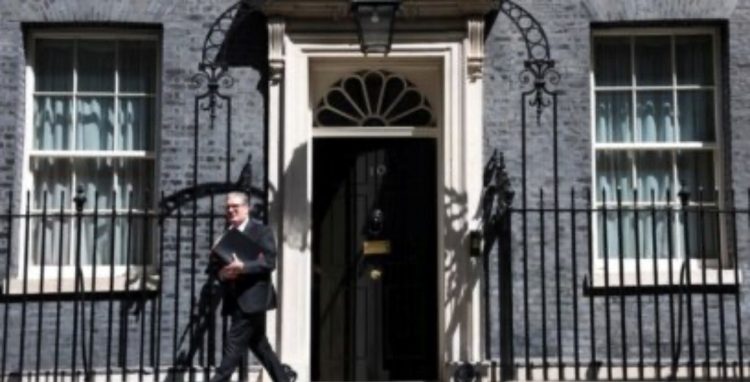 Pse ukrainasit po akuzohen për zjarrvënie në pronat e Keir Starmerit?