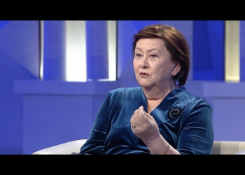 “Nuk do të ha drekë”, Liri Berisha tregon vizitën e Nënë Terezës në shtëpinë e saj