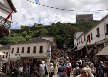Turizmi në vend/ Italianët nuk i ndahen Shqipërisë, u rritën me 7.1%, “bie” Kosova