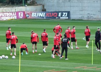 Kombëtarja nis sot përgatitjet për sfidën ndaj Serbisë