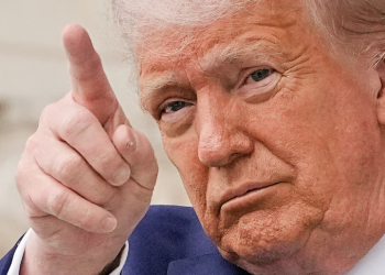 “Dosjet Epstein”: Çfarë janë ato dhe pse mund ta fusin Trumpin në telashe