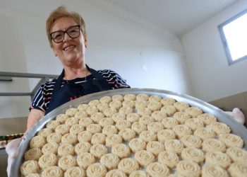 Qyteti i Shqipërisë që mban aromë trëndafili