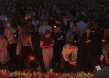 Austriakët mbajnë një minutë heshtje për 10 viktimat e të shtënave në shkollë